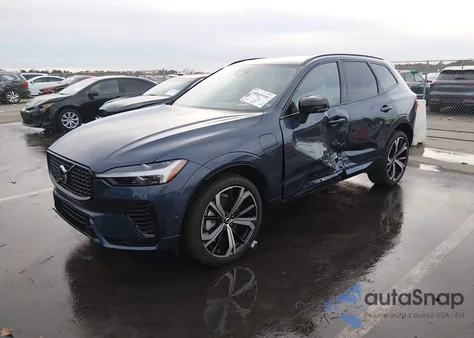 2025 Volvo Xc60 Plug-In Hybrid Ultra, T8 Awd Electric/Gasoline, Dark из США, поврежденный, VIN YV4H60RM3S1033673